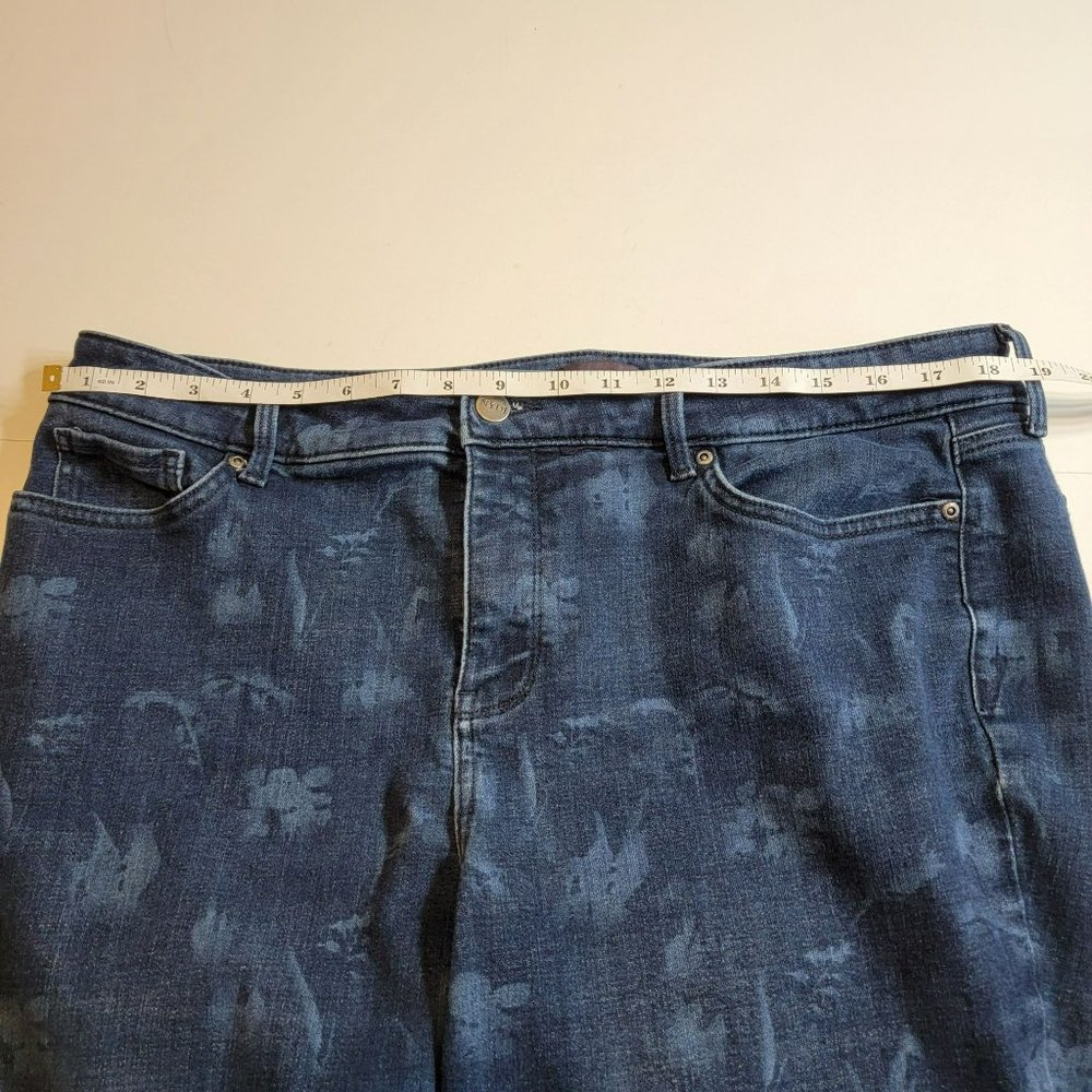 NYDJ Jeans, Women 18P, Denim w/Abstract Leaf Print, LiftxTuck Tech, Straight,EUC - Picture 10 of 14